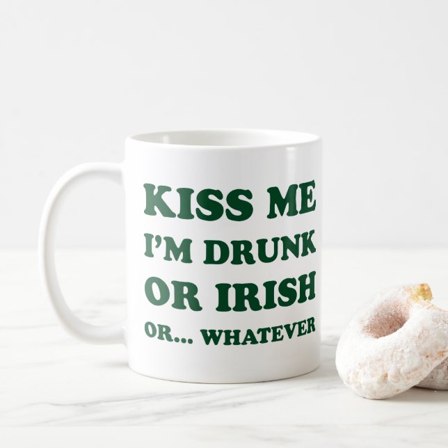 Caneca De Café Beije-Me Bebado Im Ou Irlandês (Com Donut)