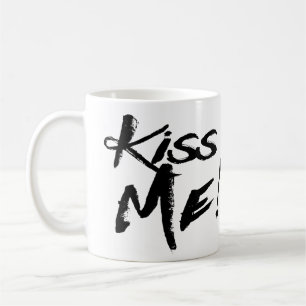 Caneca De Café Beije-me Citação de Amor Preto e Branco Casamento