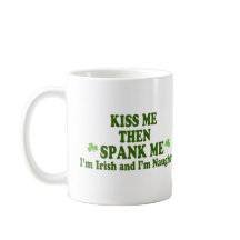 Beije-me espancam-me então presente