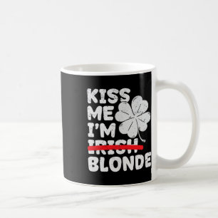 Caneca De Café Beije Me Eu Sou Loira Dia de São Patrício Engraçad