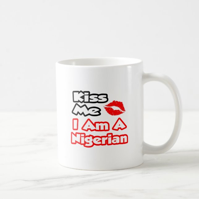 Caneca De Café Beije-Me... Eu Sou Um Nigeriano. (Direita)