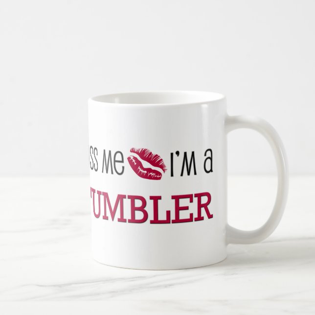 Caneca De Café Beije-me que eu sou um TUMBLER (Direita)