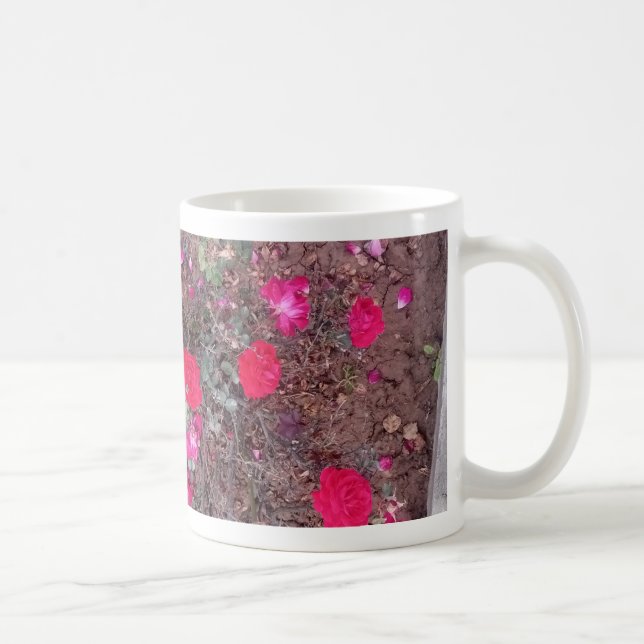 Caneca De Café Belas Rosas vermelhas no Bloom (Direita)