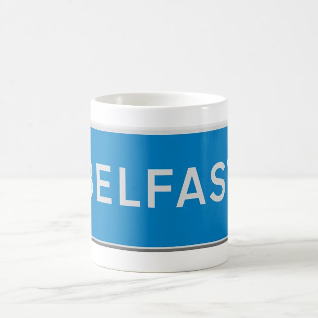 Caneca De Café Belfast road sign (Centro)