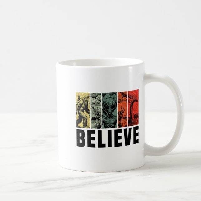 Caneca De Café Believe Bigfoot Alien Loch Ness Monster Funny Retr (Direita)
