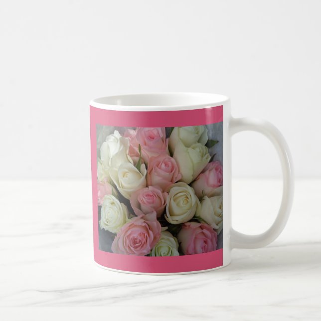 Caneca De Café Belo Buquê de Flor de Rosas Brancas Rosa (Direita)