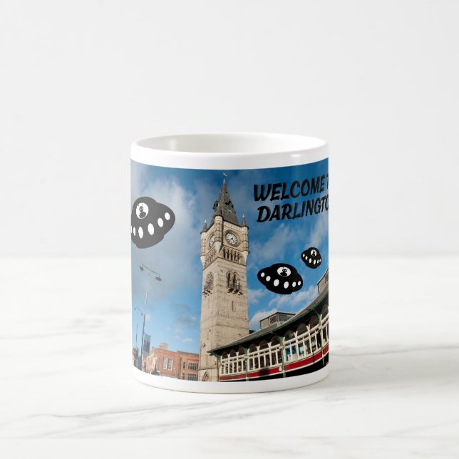 Caneca De Café Bem-vindo a Darlington com alguns extraterrestres (Centro)