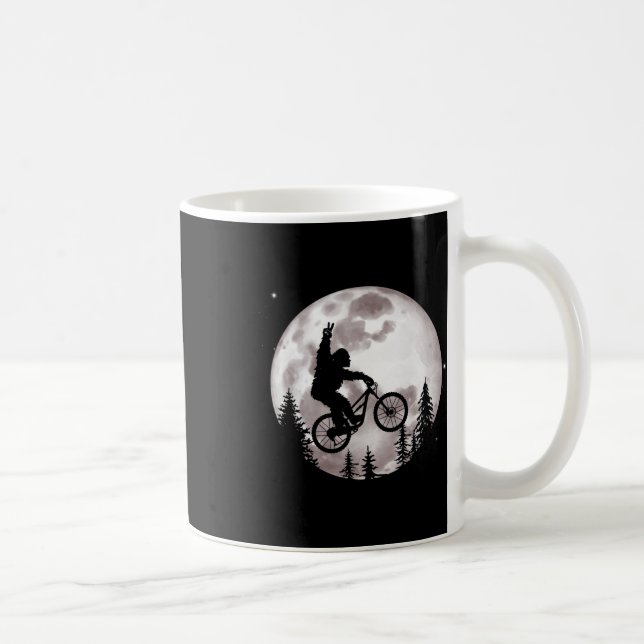 Caneca De Café Bigfoot Mountain Bike Com Camisa Da Lua Camiseta D (Direita)