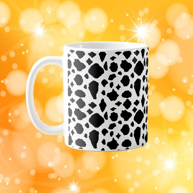 Caneca De Café Black and White Cow Print Pattern Farmhouse  (A mug with a black and white cow pattern)