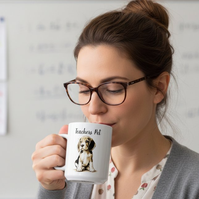 Caneca De Café Black/Tan sobre Branco ''Teachers Pet'' Beagle (Criador carregado)