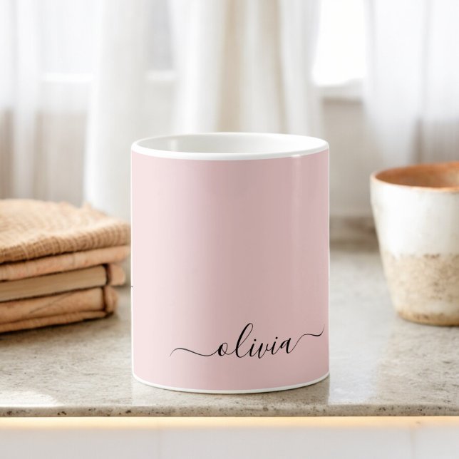 Caneca De Café Blush Dusty Pink Girly Script Monograma Nome Moder (Criador carregado)