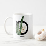 Caneca De Café Boho - Letra D Monograma | Monograma de Cactus Tro<br><div class="desc">Lâmpada personalizável D monograma com cacto de aquarela,  folhas falsas de folha de ouro e acentos pretos de pincel de aquarelas. Personalize esta caneca de monograma tropical adicionando seu nome ou outros detalhes. Esta letra de fofo D,  caneca,  será perfeita como presente. Outras letras estão disponíveis.</div>