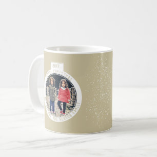 Caneca De Café Bola de Natal Bege Foto Férias Árvore de Natal