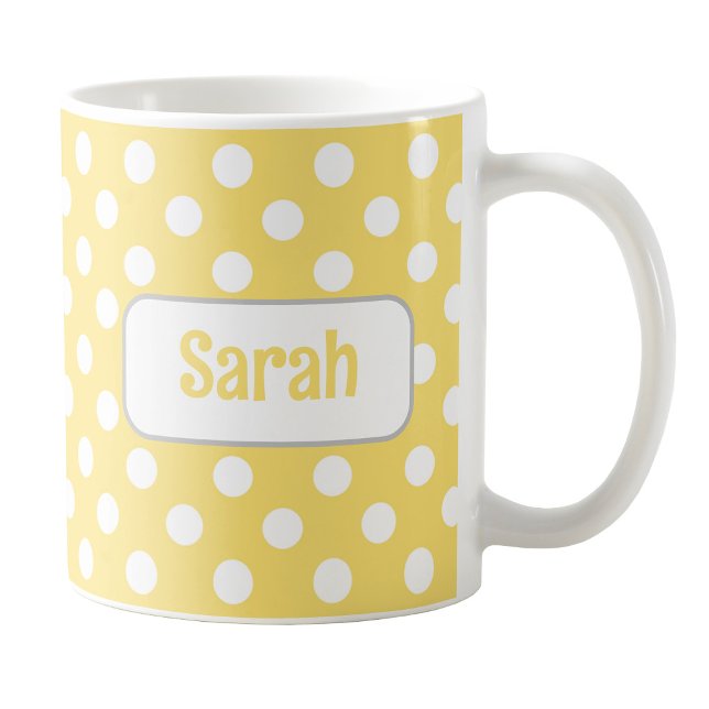 Caneca De Café Bolinhas amarela personalizada (Personalized Yellow Polka Dot Mug at Amy's Coffee Mugs on Zazzle. )