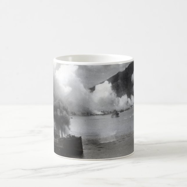 Caneca De Café Bomba de WWII funcionada em Rabual (Centro)