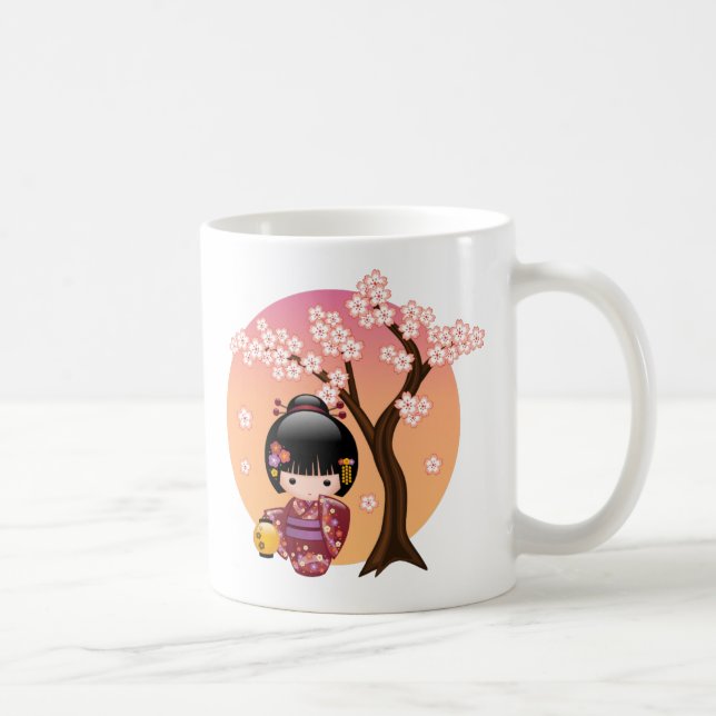Caneca De Café Boneca Sakura Kokeshi - Garota Geisha no Café de P (Direita)