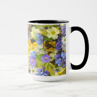 Caneca de café bonita no design das flores do