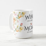 Caneca De Café Bonito Boho Orange Pink aquarela cor-de-rosa espos<br><div class="desc">Flores selvagens bonito românticas - mulher e caneca-mãe. Perfeito para primavera, verão ou eventos de outono. Belo trabalho de arte de aquarela de flor silvestre para ocasiões de campo, boho, jardim e tema floral. Para começar a alterar nomes e detalhes do evento, clique em "Personalizar este modelo" e edite o...</div>