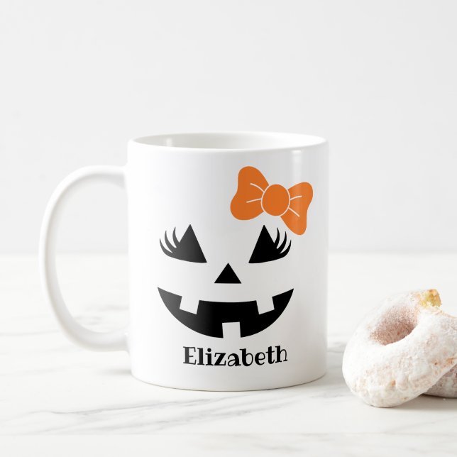 Caneca De Café Bonito Jack O Lanterna Pumpkin Face Monograma (Com Donut)