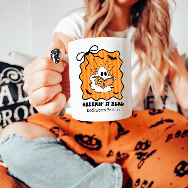 Caneca De Café Bookworm Ghost Reading Retro Arco Creepin' It Real (Criador carregado)