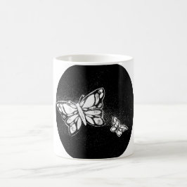 Caneca De Café borboleta desenhada à mão