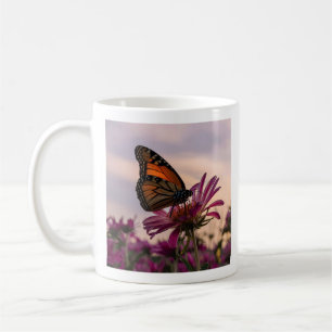 Caneca De Café Borboleta Monarca na Flor