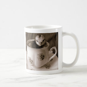 Caneca De Café Botas Em Uma Taça De Chá