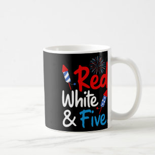 Caneca De Café Branco Vermelho E Cinco 5 Aniversário Dia 4 De Jul