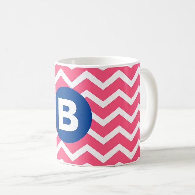 Caneca De Café Bright Pink and White Chevron Pattern Monogram (Frente Esquerda)