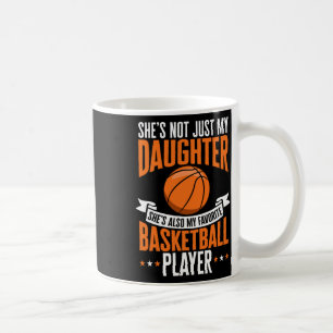 Caneca De Café Brincadeira Parente de Bysketbyll Ela é minha favo