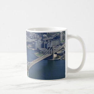 Caneca De Café Brooklyn e Manhattan do ar, New York, EUA