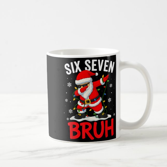 Caneca De Café Bruh 67 Six Seven Santa Dabbing Christmas Meme Boy (Direita)