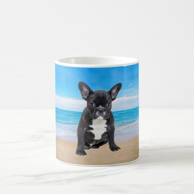 Caneca De Café Buldogue Francês Sentado Em Praia (Centro)