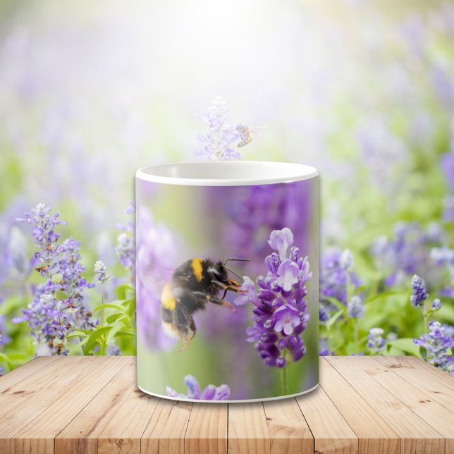 Caneca De Café Bumblebee na Lavanda (Criador carregado)
