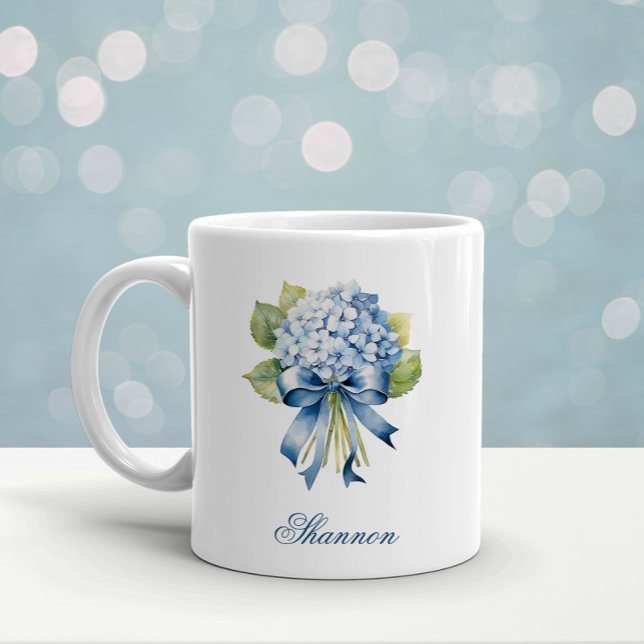 Caneca De Café Buquê de Hydrangea Bridesmaid (Bridesmaid Mug Blue Hydrangea Bouquet)