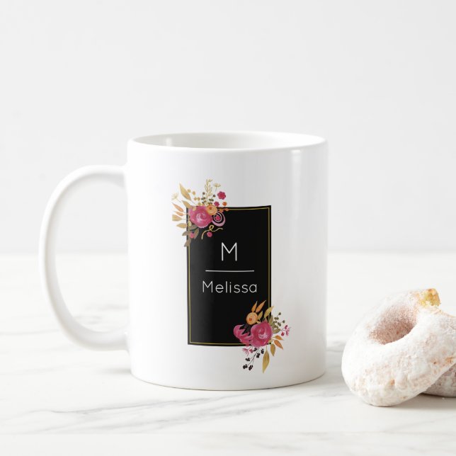 Caneca De Café Buquês cor-de-rosa com cantos planas no quadro pre (Com Donut)