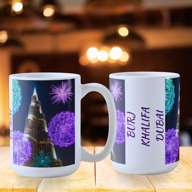 Caneca De Café Burj Khalifa Com Flores Iluminadas Dubai EAU (Criador carregado)