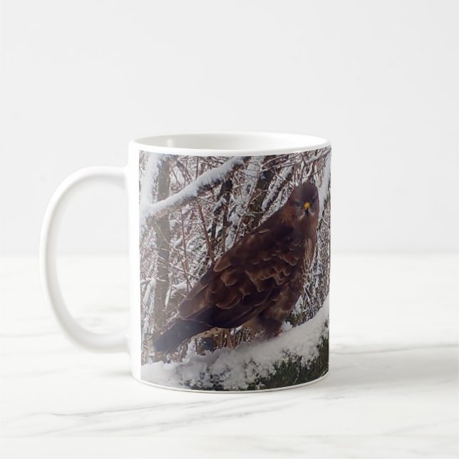 Caneca De Café Buzzard sobre Snowy Branch Mug (Esquerda)