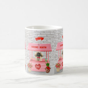 Caneca De Café Cabine de Beijo do Cão Pequinês no Dia dos Namorad