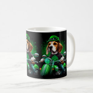 Caneca De Café Cachorro Beagle dirigindo bicicleta no Dia de São