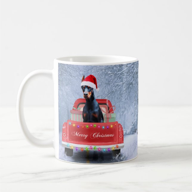 Caneca De Café Cachorro Doberman na neve sentado no caminhão de N (Esquerda)