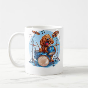 Caneca De Café Cachorro Goldendoodle Tocando Bateria Músico Cacho