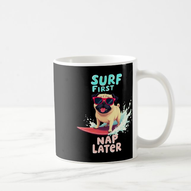 Caneca De Café Cachorro Pug Simpático Surfando (Direita)