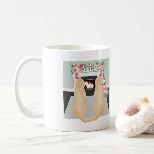 Caneca De Café Cães Amarelos Labradores Na Cena De Lareira De Nat (Com Donut)