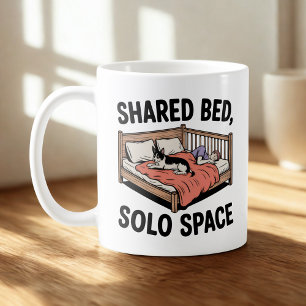 Caneca De Café Cama Compartilhada, Espaço Solo   Humor de Cachorr