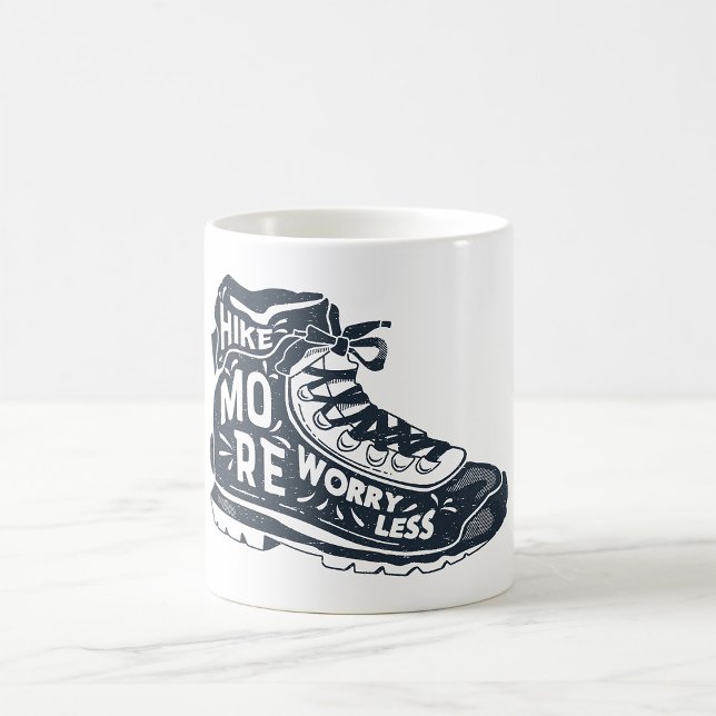 Caneca De Café Caminhe Mais Preocupada Menos (Criador carregado)