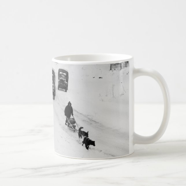 Caneca De Café Caminhões do Alasca de Dogsled & de exército (Direita)