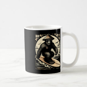 Caneca De Café Camisa de Bigfoot Surfando com Tema Japonês