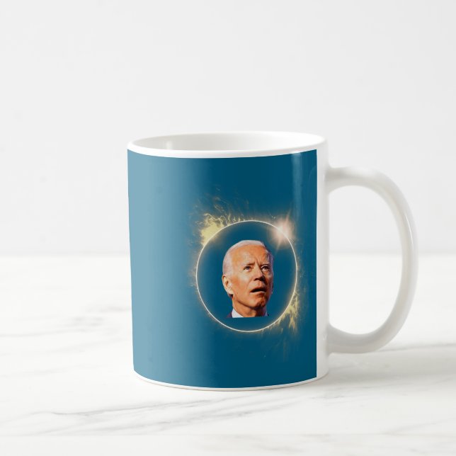 Caneca De Café Camisa engraçada eclipse solar total Anti Joe (Direita)