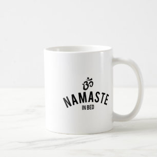Caneca De Café Camisa Feminina Namaste Na Cama Tipografia Diverti